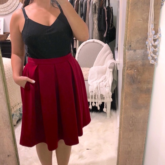 Forever 21 size medium cranberry color skirt - Picture 1 of 4